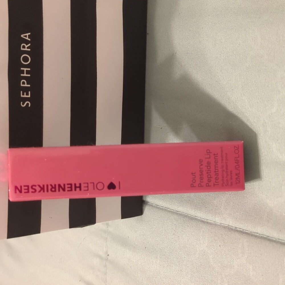 Pout Preserve Peptide Lip Treatment